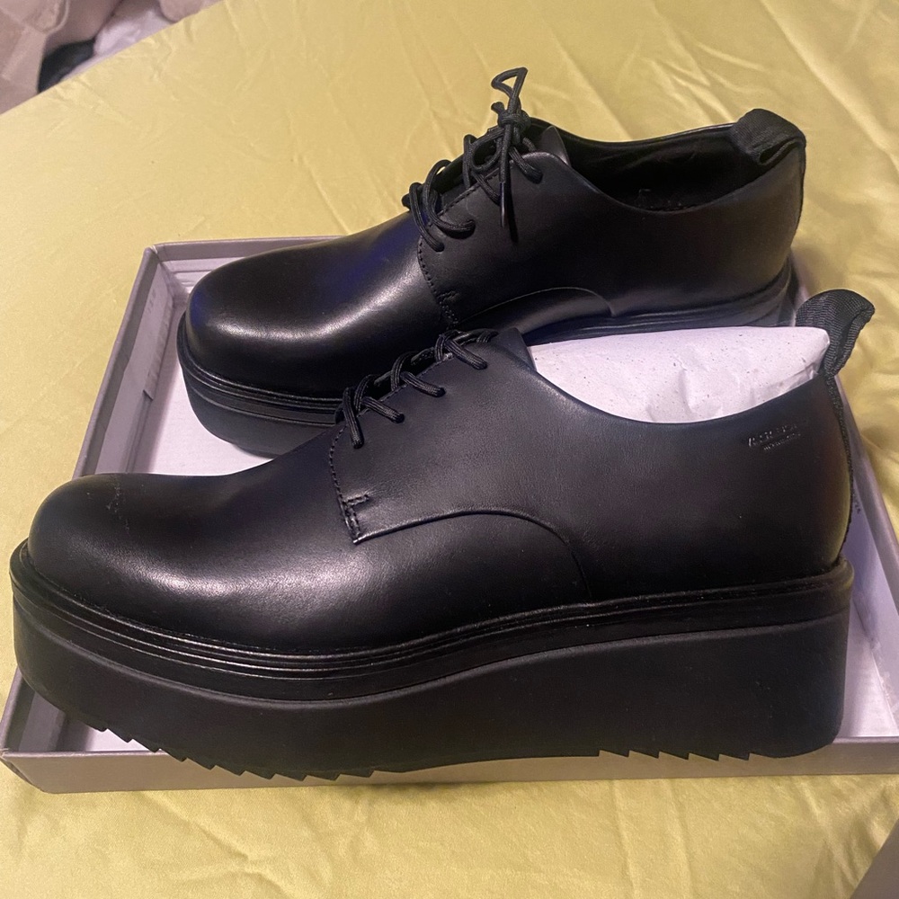 Vagabond Black Oxford Shoes